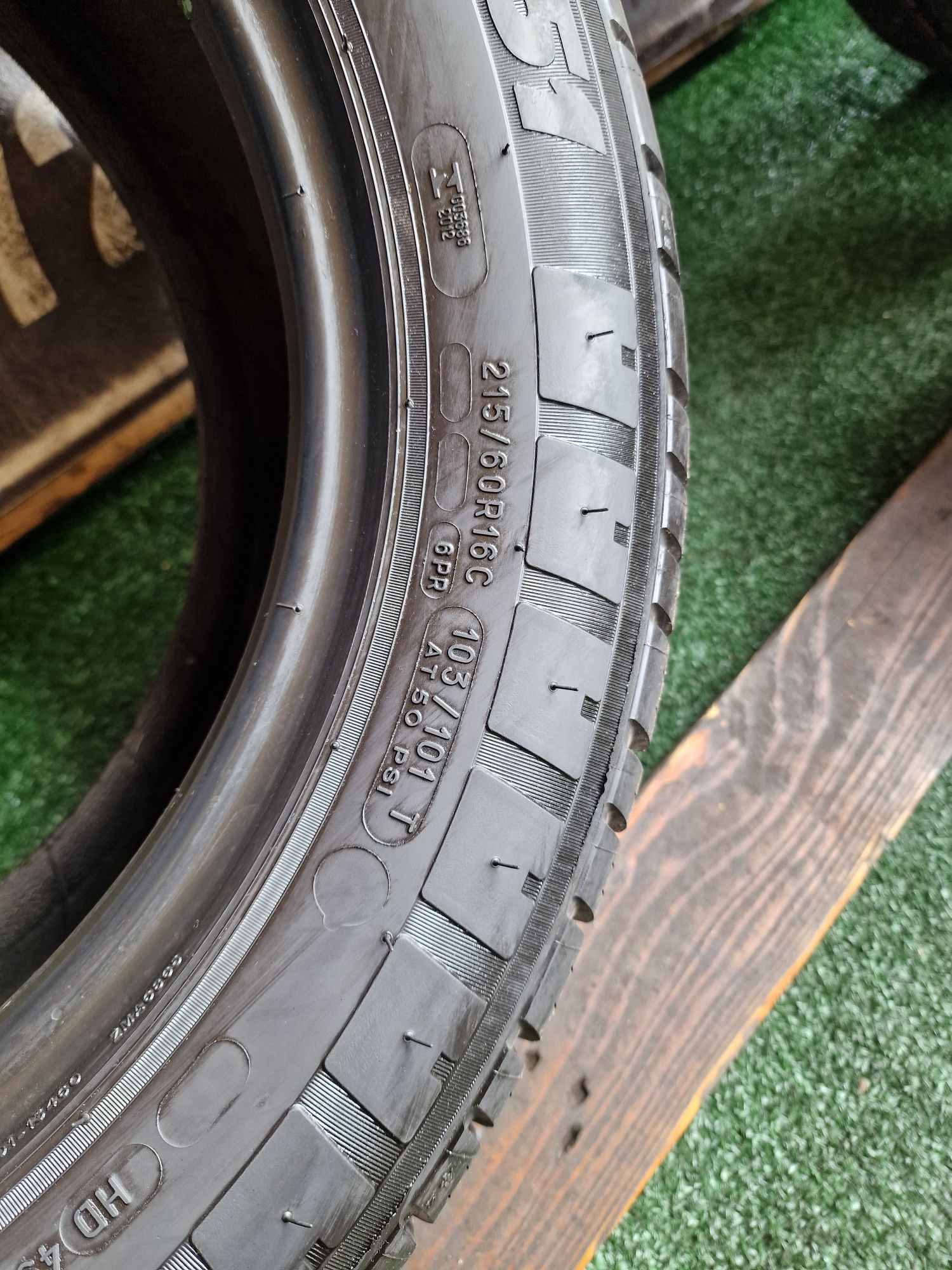 Opony letnie 215/60/16C Michelin wzmacniane Komplet 8.5mm