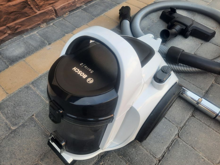 Bosch series 2 Bayless пилисос.