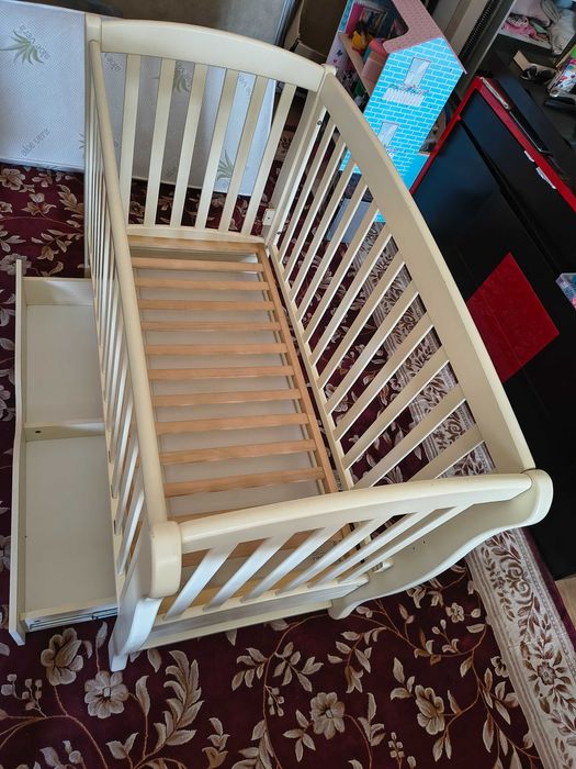 Berço bege para bebe 0-5 anos