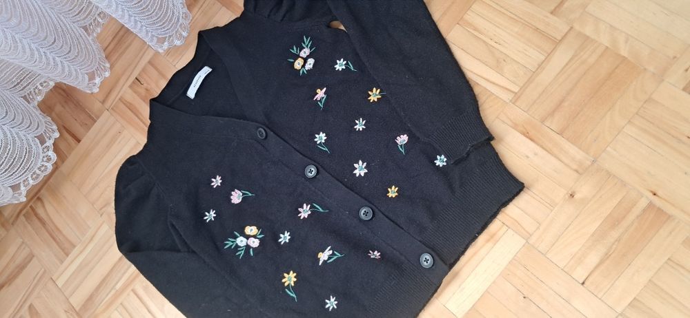 Reserved sweterek 140