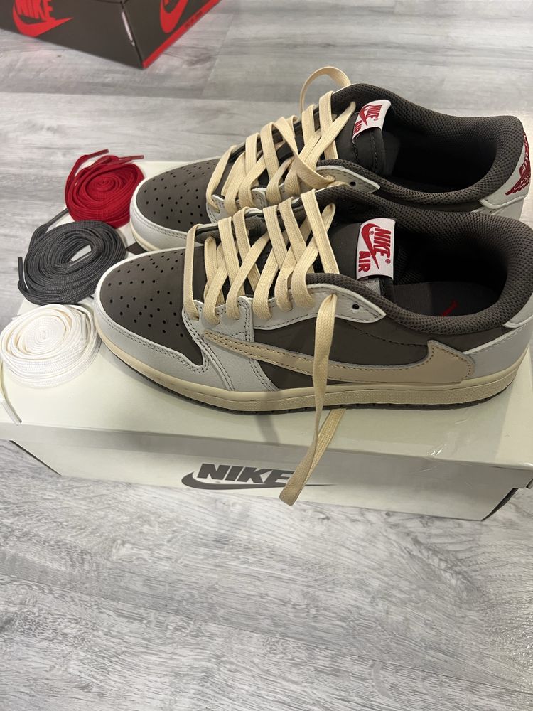 Jordan x Travis Scott Air Jordan 1 Low OG "Reverse Mocha"