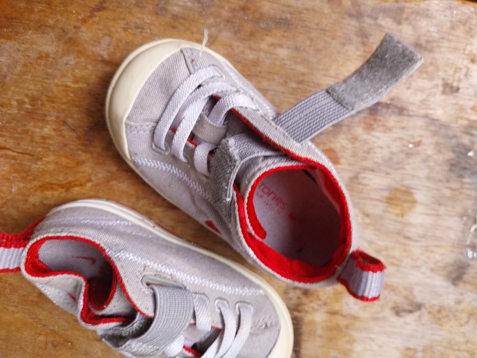 Sapatilhas de pano nike tam.18,5