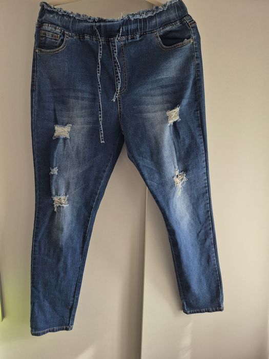 Ciemnoniebieskie dzinsy Miss RJ r.46