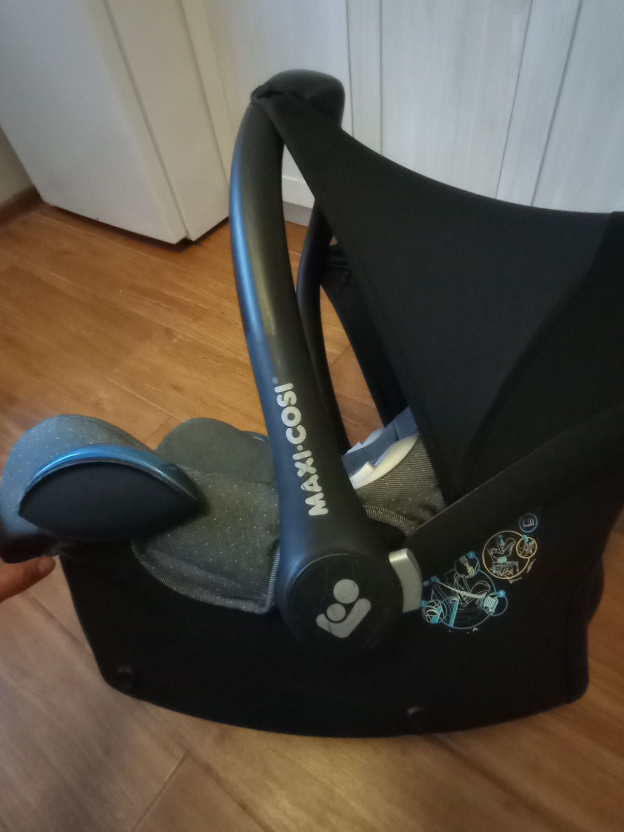 Fotelik Maxi Cosi Cabriofix z bazą ISOFIX