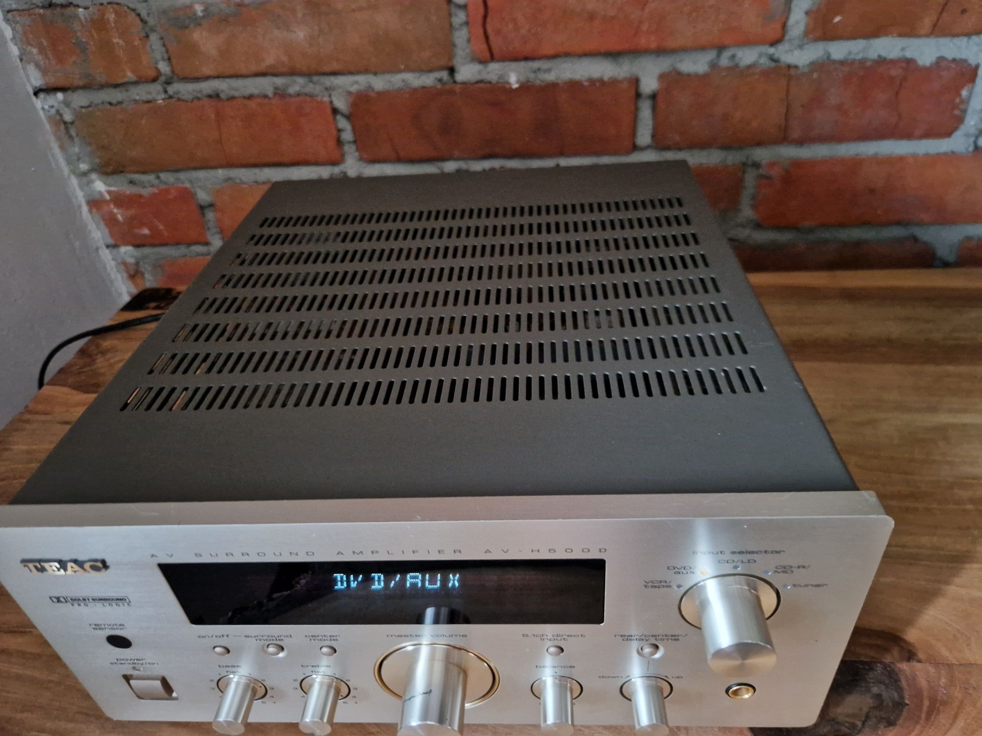 Wzmacniacz Pro Logic midi teac av-h500d
