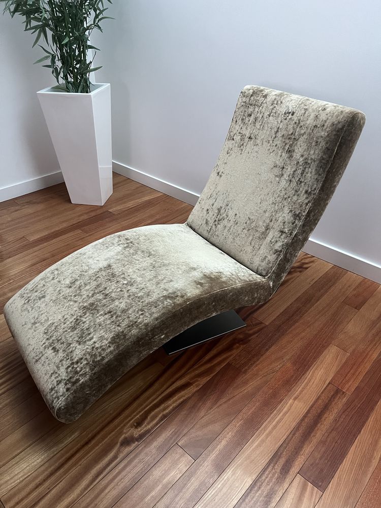 Sofa de tres lugares + chaise longue Laskasas
