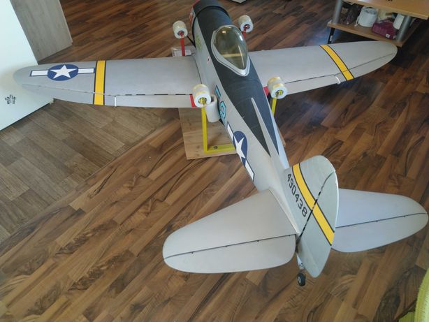 Model RC Thunderbolt 2,45 metra z silnikiem