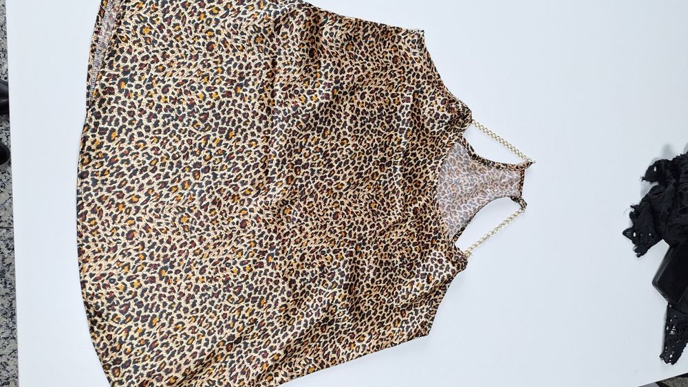 Blusa, top cetim alças corrente dourado