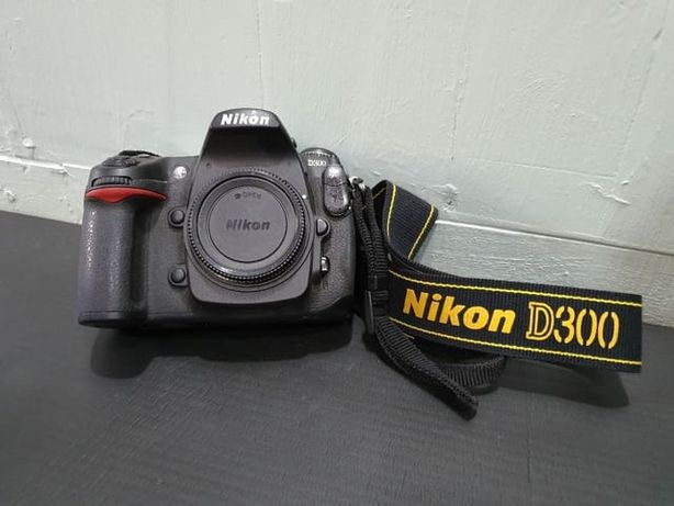 надежная фотокамера Nikon d300