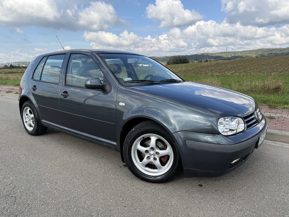 Volkswagen Golf 4 1.4B+LPG 75km 2002r