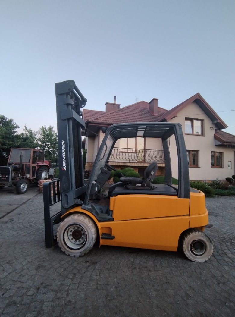 Wózek widłowy Jungheinrich efg 545, udźwig 4,5t, waga prawie 8 ton