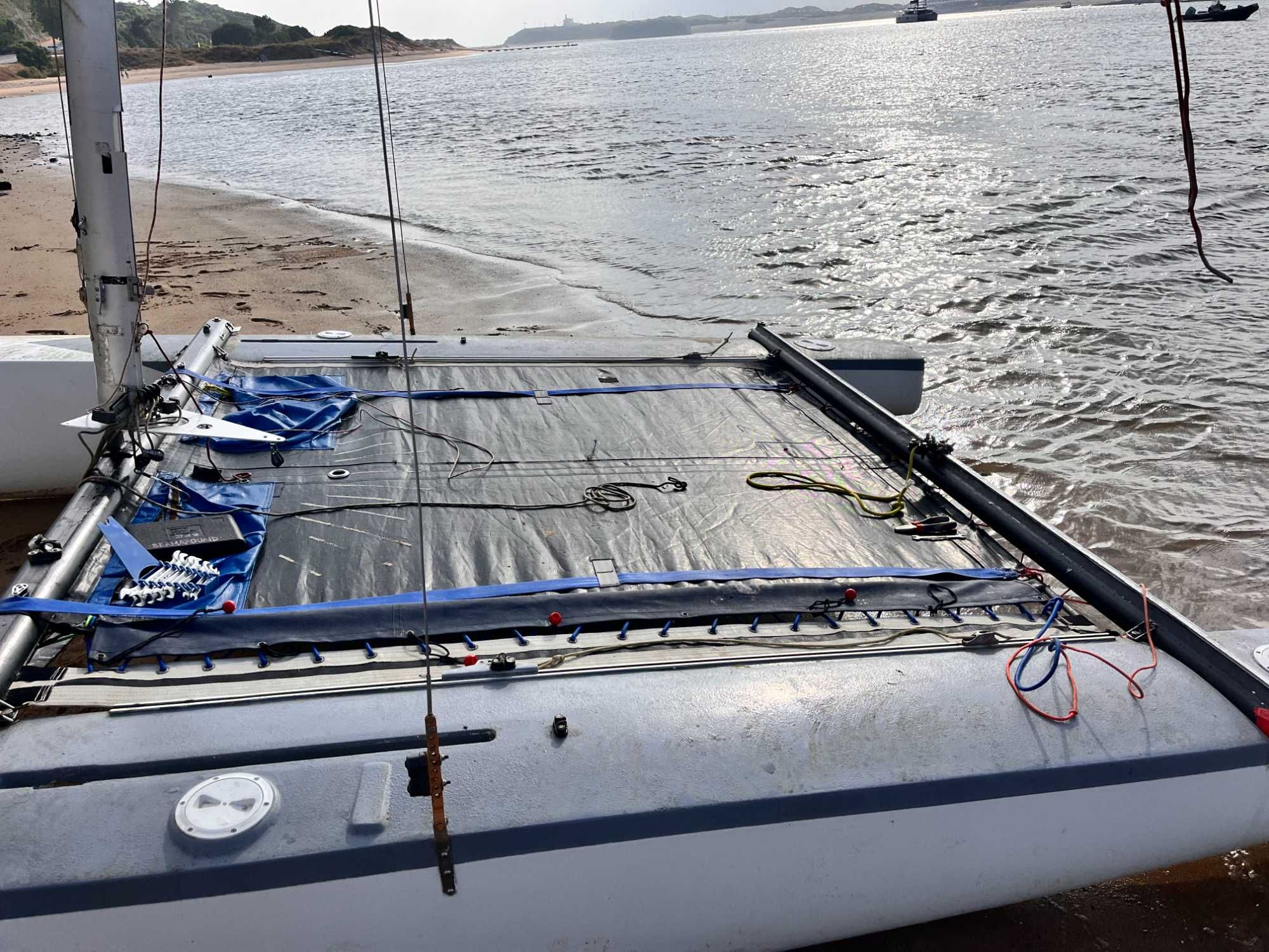 Tornado Catamarã Clássico à venda – com atrelado alemão top!