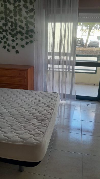 Quarto Faro perto da universidade