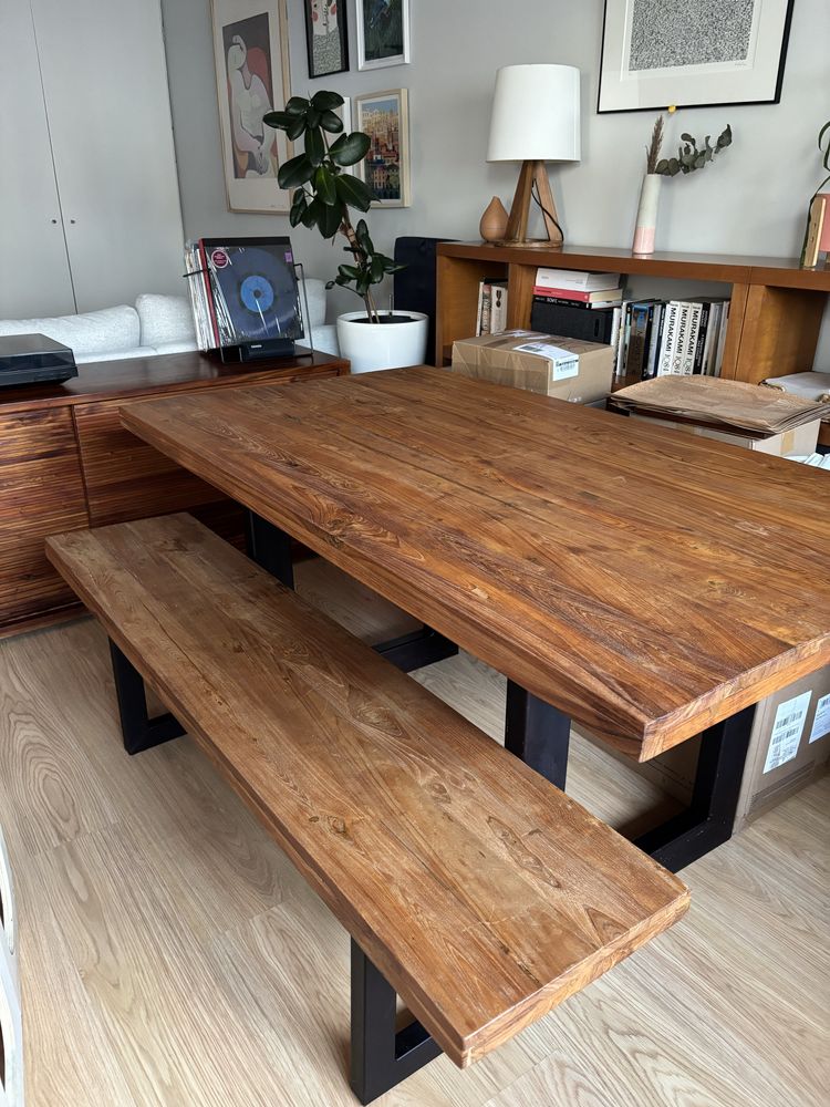 Mesa Jantar Kare