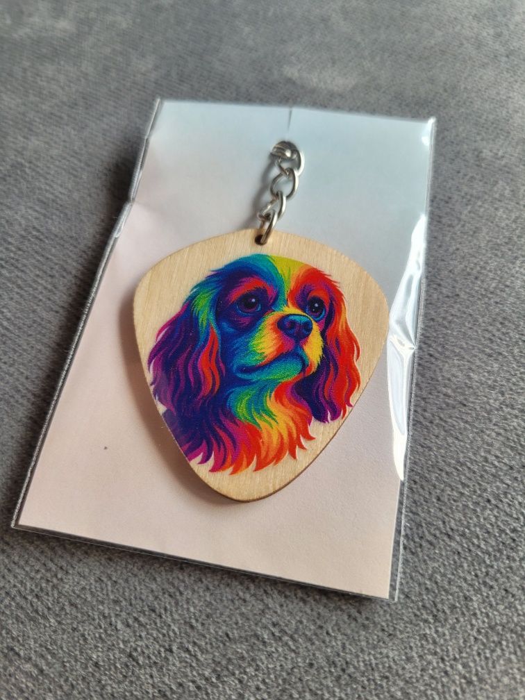 Brelok drewniany Cavalier King kolorowy