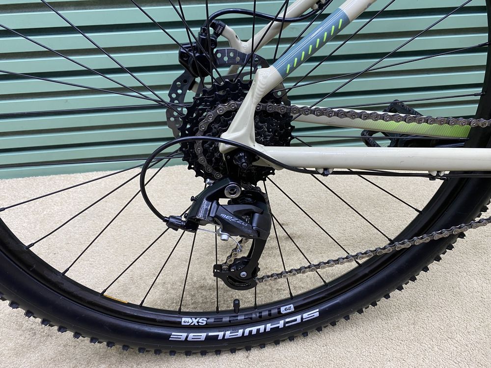 Гірський МТВ М 29 Cannondale Trail Eight 2023 SR Suntour XCE 28 100mm
