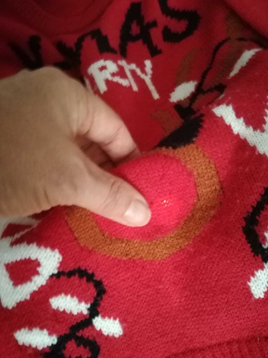 Camisola de lã com luzes e música feliz Natal Pepperts !