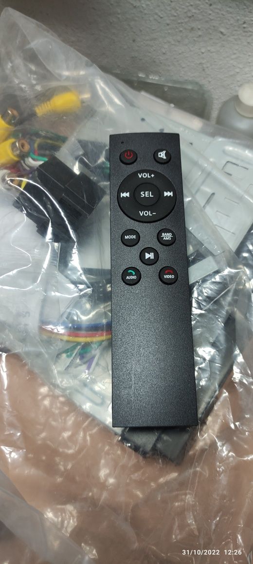 Auto rádio um dim