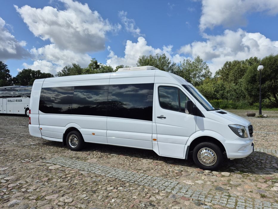 Wynajem busów i autobusów. Wynajem busa i autobusu. Bus 9 osób.