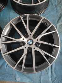 109 Felgi aluminiowe ORYGINAŁ BMW R 17 5x112 otwór 66,6 B. Ładne