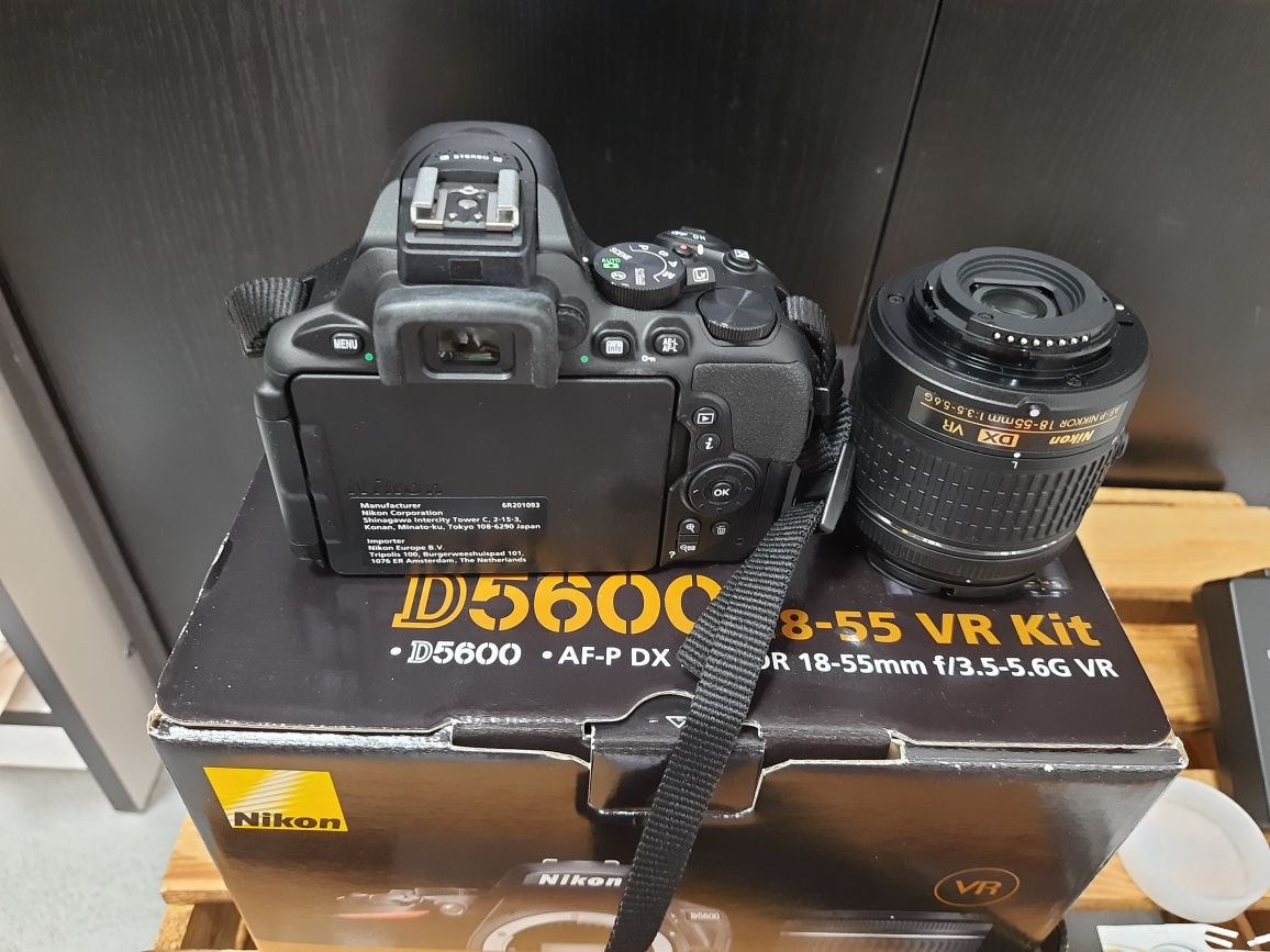 NOWY Aparat lustrzanka Nikon D5600 18 do 55 VR Kit + 128GB karta pamię