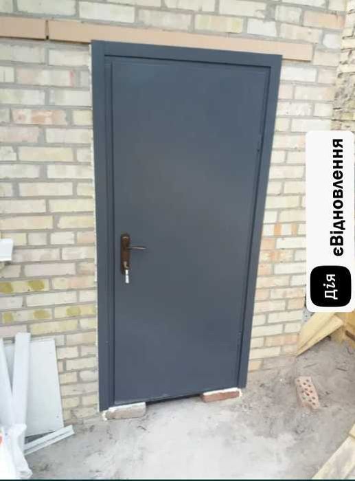 Вхідні Двері в будинок хозблок гараж підвал Технічні металеві залізні