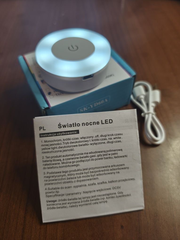 Lampka nocna LED