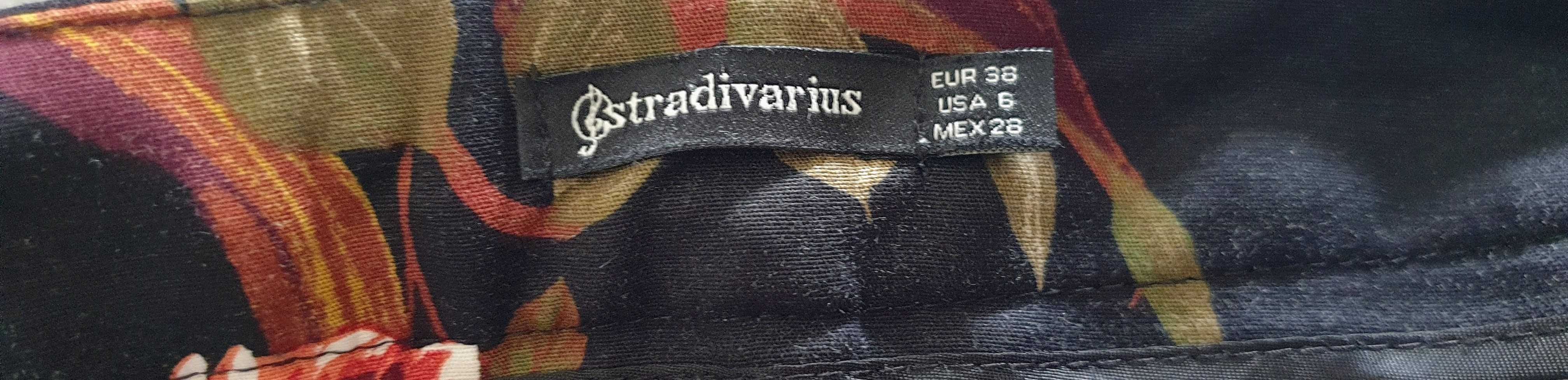 Stradivarius spodnie damskie garniturowe w kwiaty r. S/M