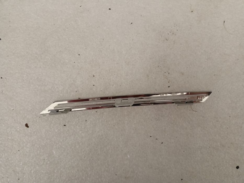 Renault Megane IV 4 15- prawy prawa listwa chrom grilla atrapy przód