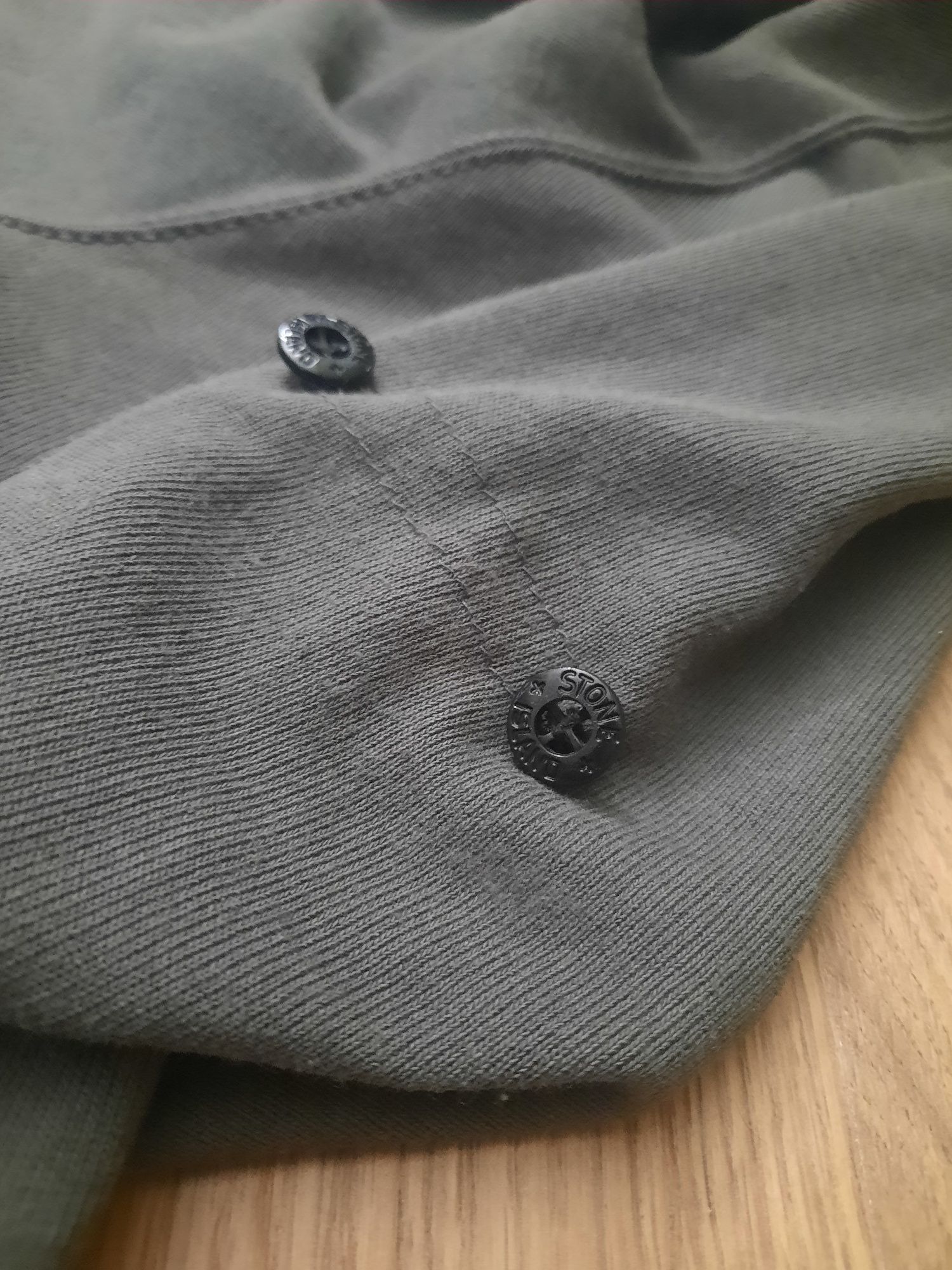 Stone Island [M]