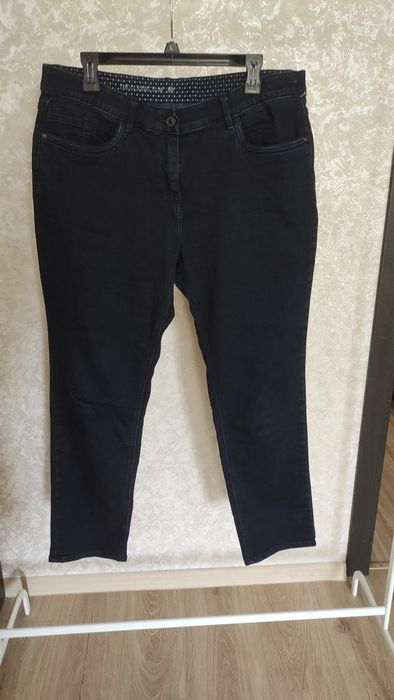 Темно-сині джинси розмір 52