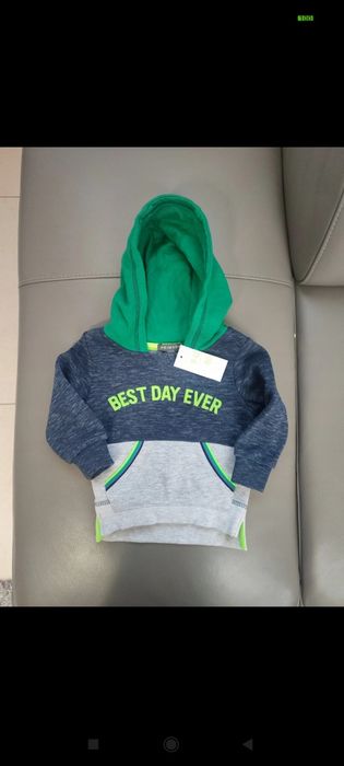 Bluza z kapturem nowa z metką 80 cm