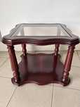 Mesa de centro com tampo em vidro