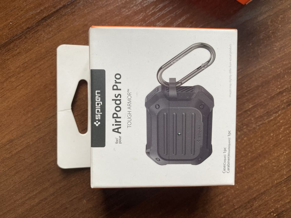 Чехол Spigen Airpods Pro