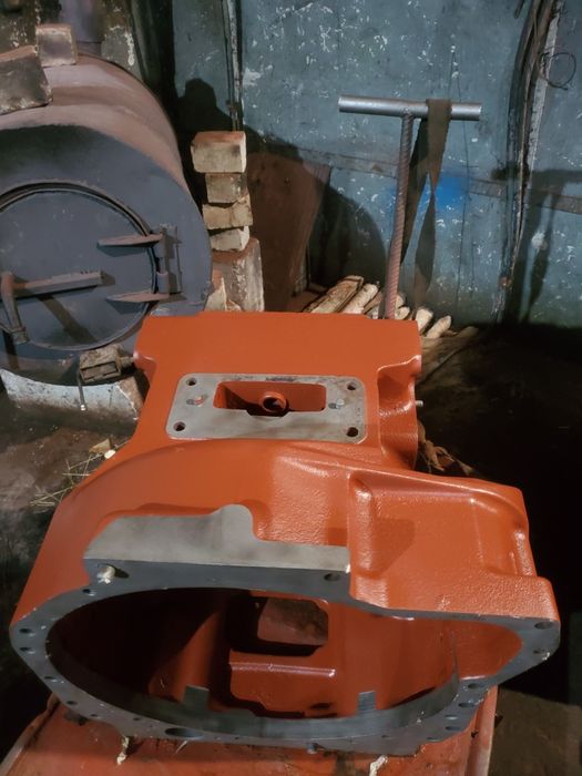 Корпус проміжутки мтз 1025, 1221