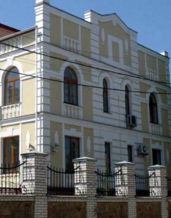 Без %. Оренда будинку поруч з метро Сирець. Генератор. Підвал. .