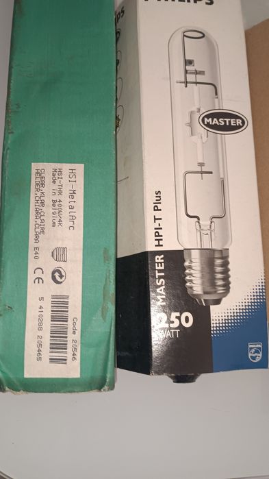 Lâmpadas novas várias