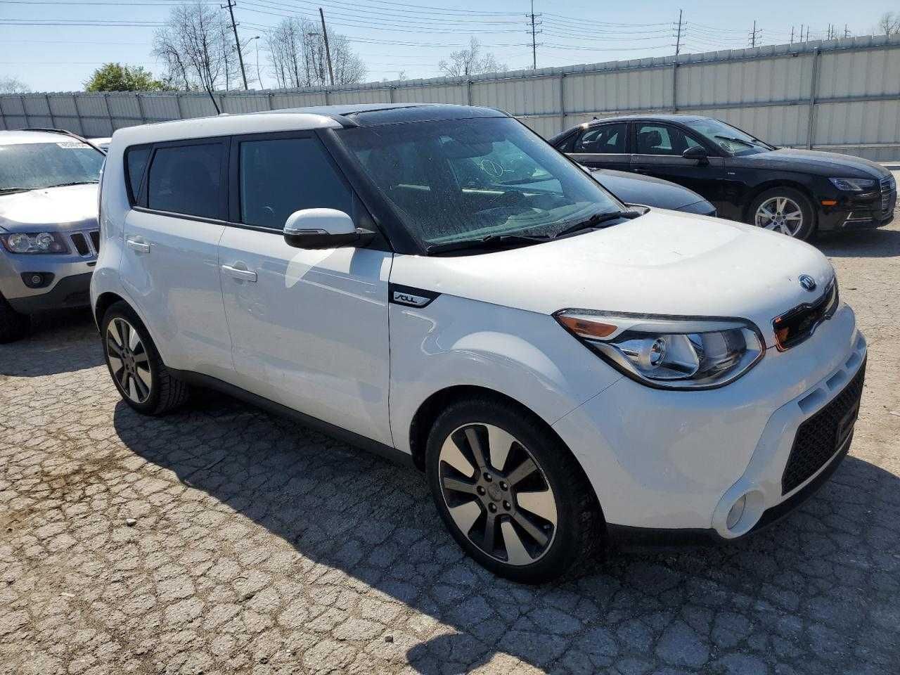 2015 Kia Soul ! WHITE