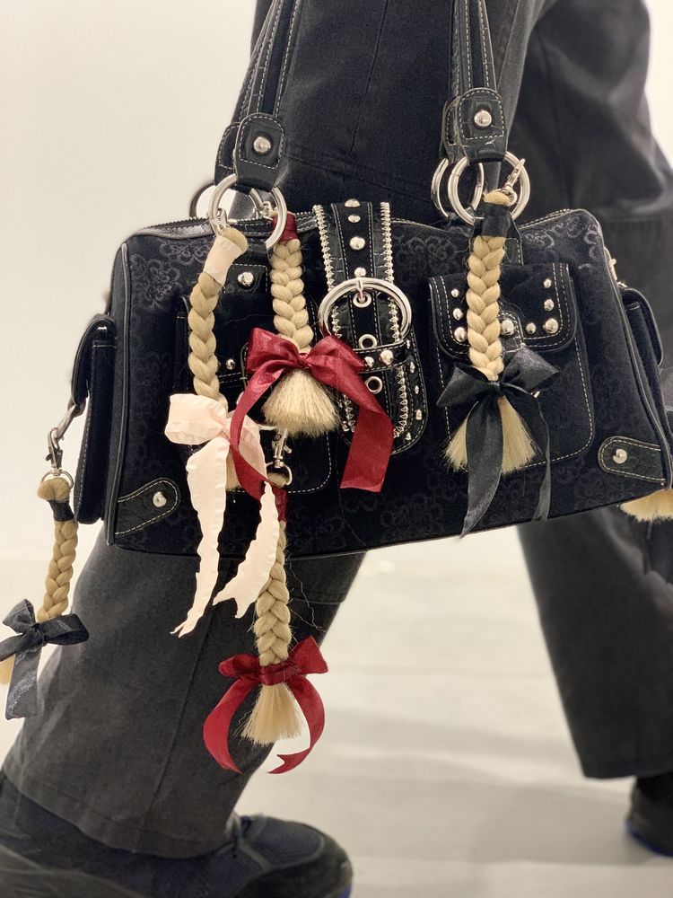 y2k брелоки на сумку і ключі в стилі Lana del rey