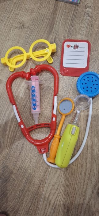 Walizka Pana Doktora drewnisne akcesoria


Sevi, Walizka Pana Doktora,