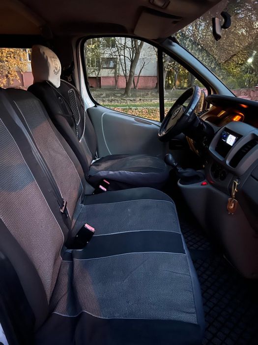 Продаж пасажирського буса Opel Vivaro 1.9 2006