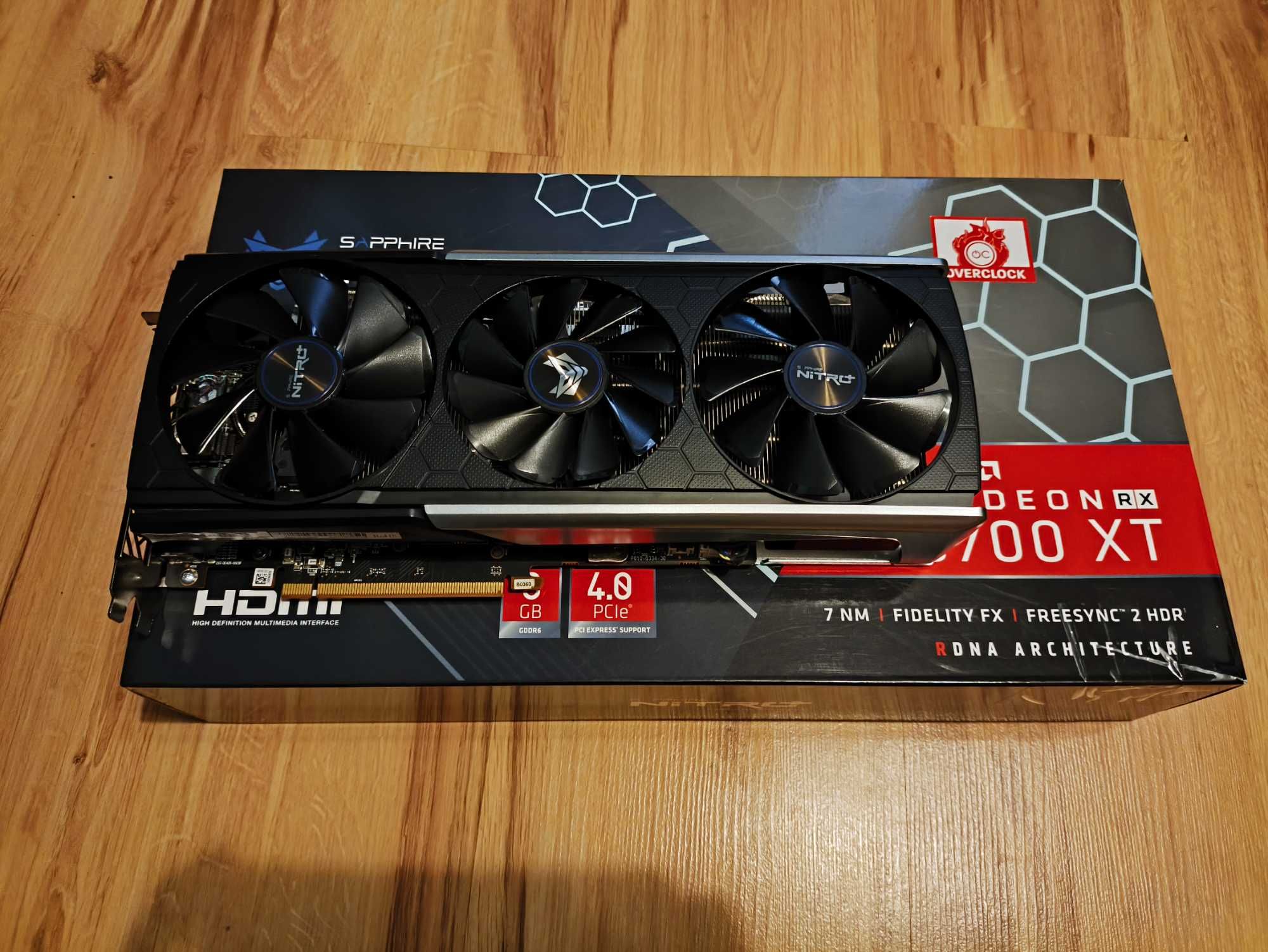 RX 5700 XT Nitro+ OC , plus podpórka Deepcool Argb
