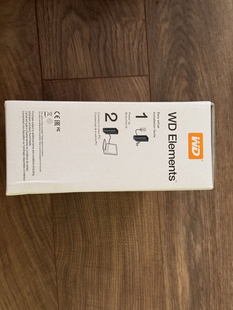 Жорсткий диск WD Elements Desktop 14 TB