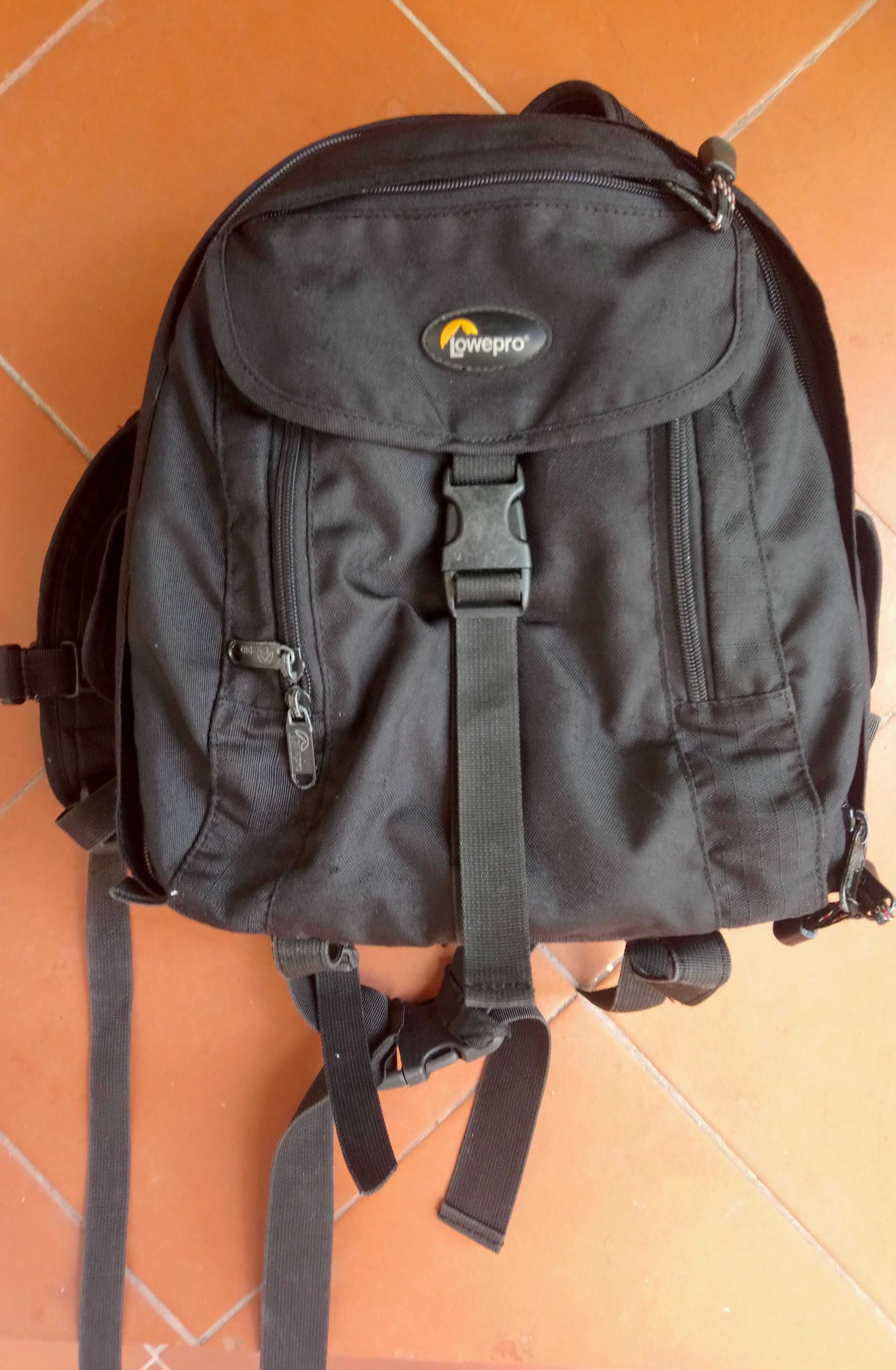 Mochila profissional Lowepro de fotografia usada em muito bom estado