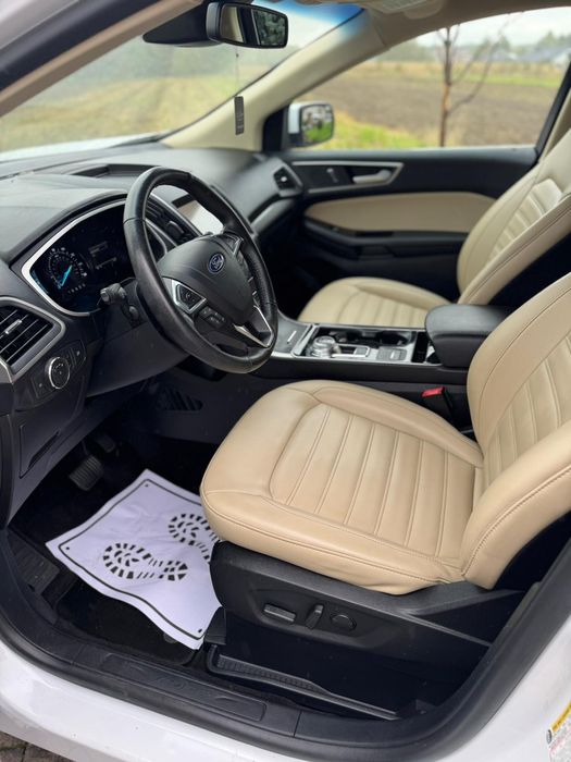 2020 Ford Edge SEL,