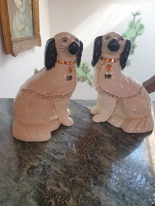 Dwa duże Psy Kominkowe Staffordshire