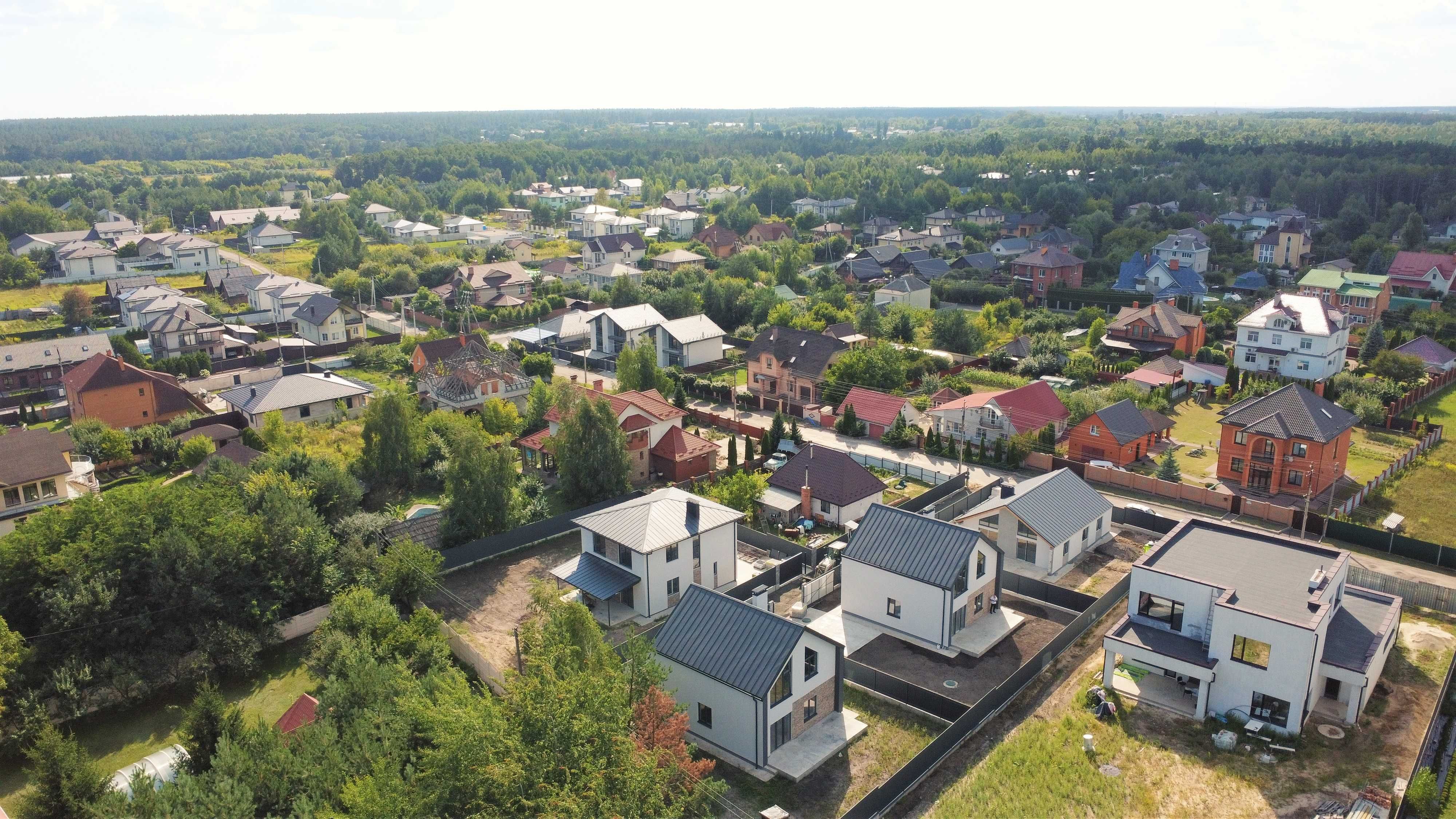 Продаж 2-пов. будинку 160м2 в с.Віта-Поштова, 9км. від Києва (9 соток)