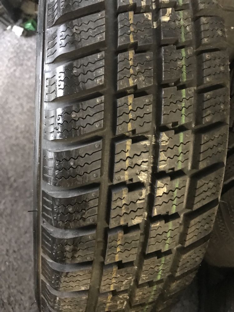 1 szt.nowa opona zimowa 79T 165/70R13 Kingstar W410 Winter Radial