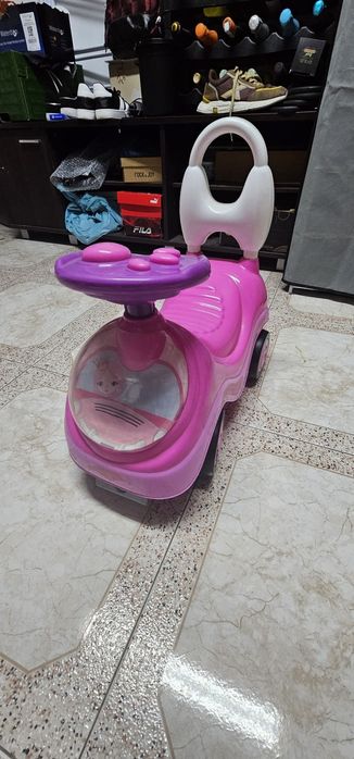 Carrinho de menina com som