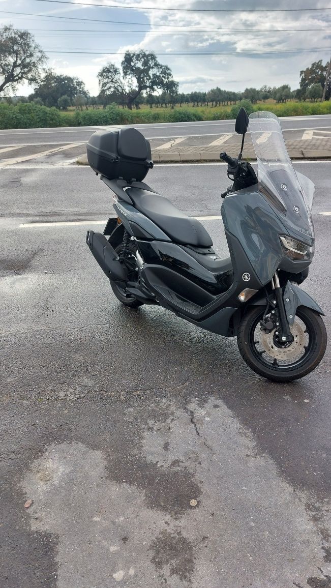 Yamaha Nmax 125 com pack urban